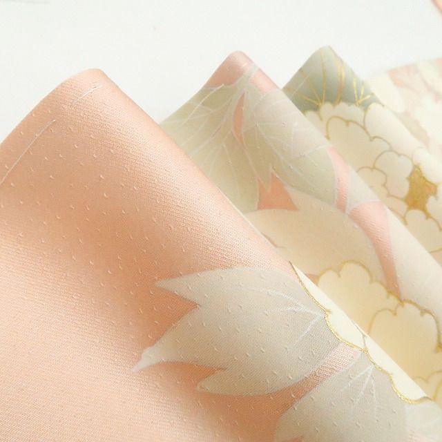 ❁tomihisa❁ 金駒刺繍 牡丹 着物 正絹 仕付け糸付 立ち姿も座る姿も歩く姿も牡丹の花”訪問着 7520