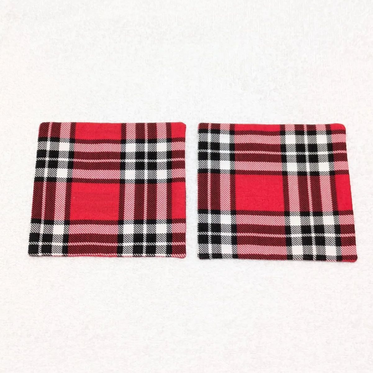 ハンドメイド　コースター2枚セット　小物敷きなどに ハンドメイド コースター2枚セット 小物敷きなどに