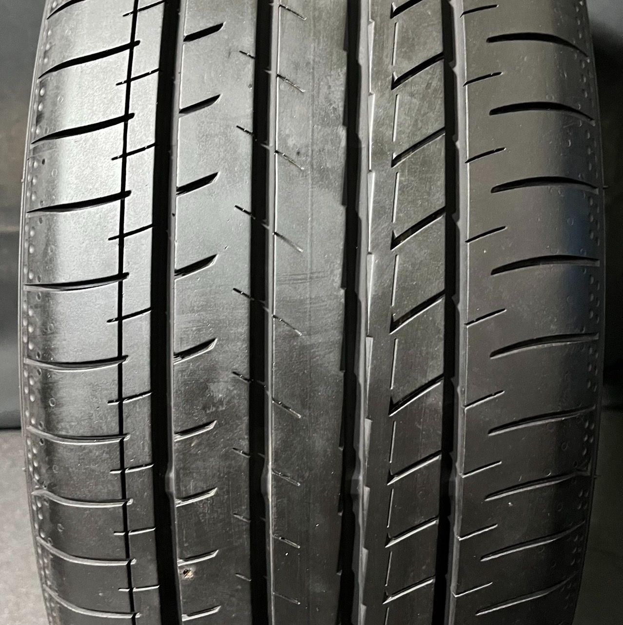 2023年製 約8.5分山 ヨコハマ YOKOHAMA ブルーアース BluEarth-GT 225