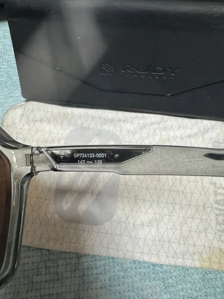 VALENTINO RUDY ヴァレンティノ ルディー スピンシールド サングラス