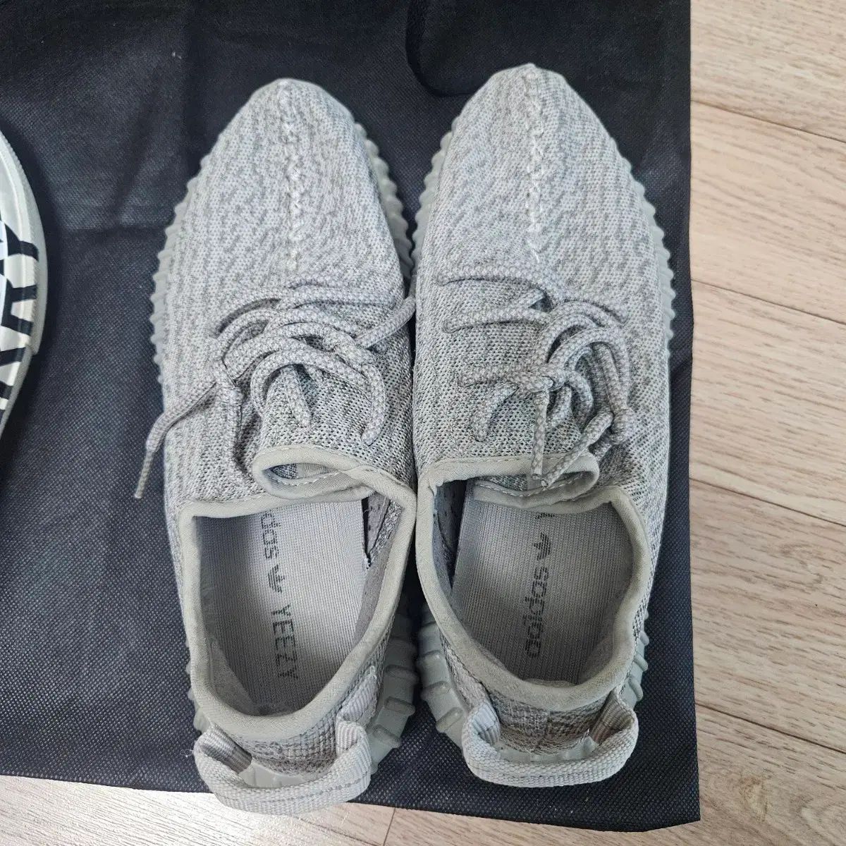 アディダス イージーブースト