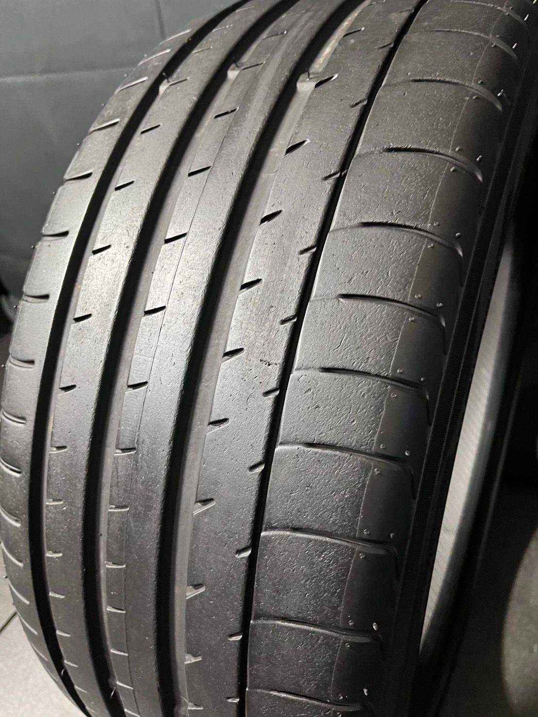 製 約8分山 ヨコハマ アドバン ADVAN Sport V 105 NO 235 40 R 19 1本 h_981