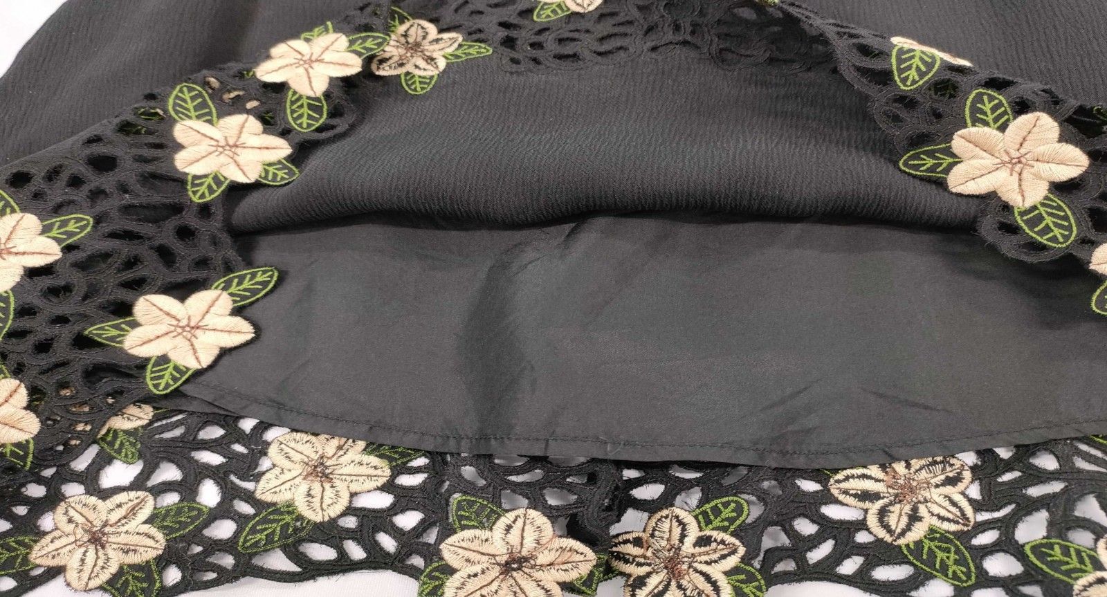 【美品】TOCCA トッカ 総刺繍レースタッチワンピースフレンチスリーブ 日本製 TOCCA トッカ ワンピース ブラック 刺繍レース フレンチスリーブ