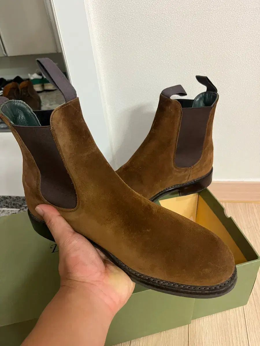 ドレイクス チェルシーブーツ トゥー タバコ スナッフ スウェード UK 8