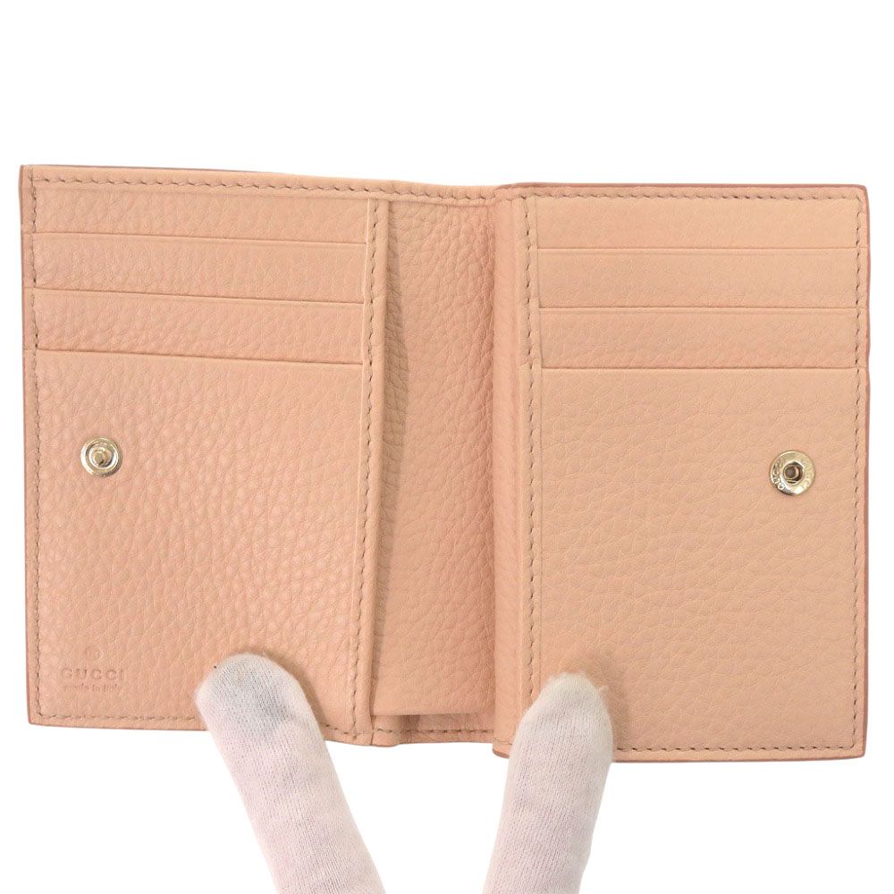 グッチ GGエンブレム ミディアム ウォレット 815874 GGグレインレザー トープ ベージュ 二つ折り財布 1047 GUCCI