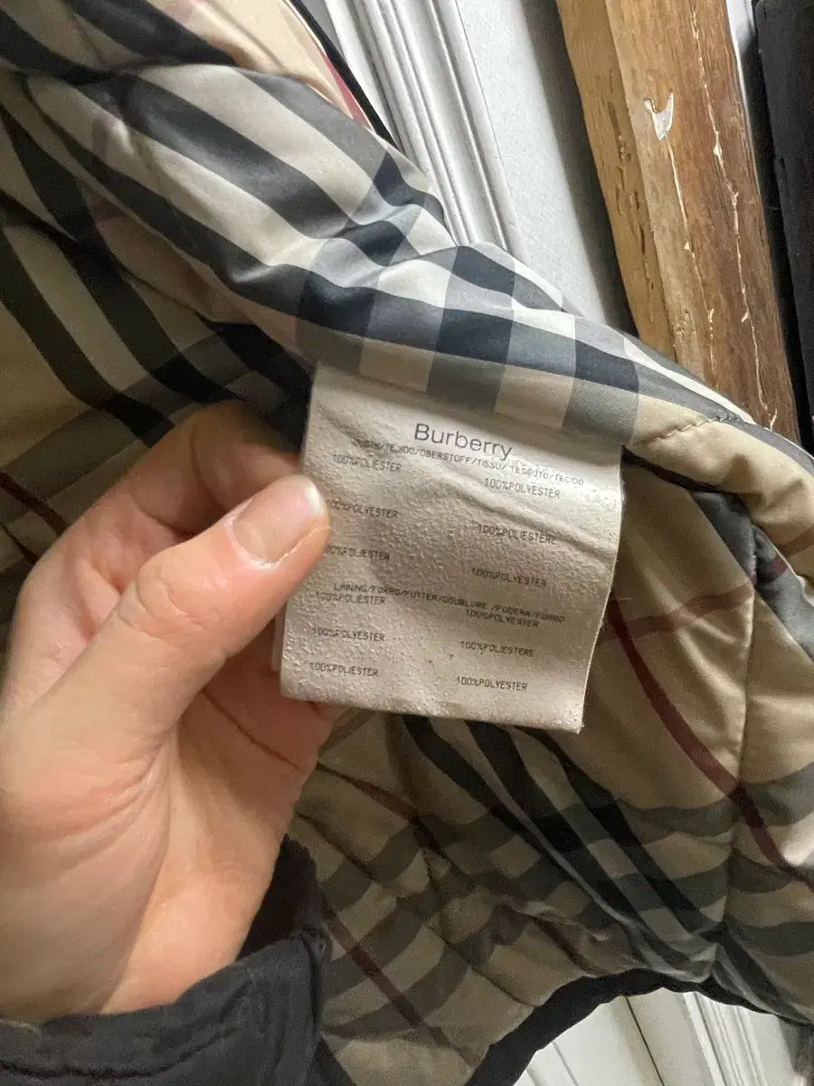 【未使用に近い】【現行】バーバリー　キルティングジャケット　ノバチェック　90 極美品 現行タグ 2025年 バーバリー ノバチェック キルティング
