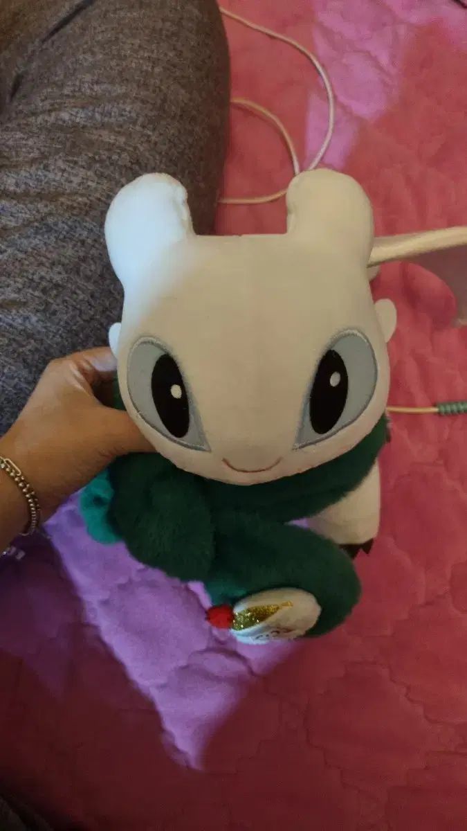 ドラゴン・ディフュージョン・フューリー ぬいぐるみ + 緑色 マフラー