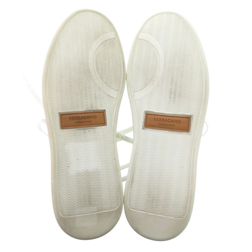 スウェード ホワイト