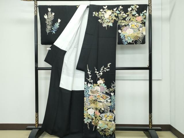 平和屋本店○極上 訪問着 総刺繍 鴛鴦草花文 暈し染め 黒地 金彩 逸品