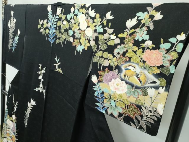平和屋本店○極上 訪問着 総刺繍 鴛鴦草花文 暈し染め 黒地 金彩 逸品