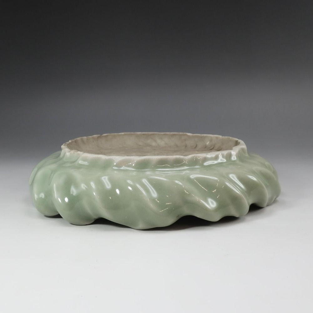 Seto ware】瀬戸焼 加藤春花 作 手練り青磁 蟹紋皿 陶磁器 _ 骨董品