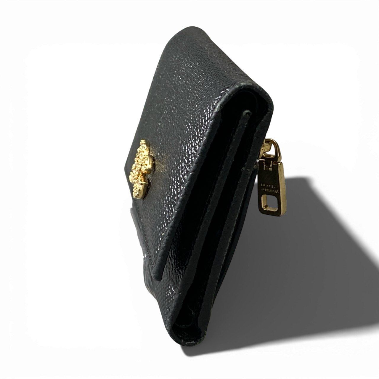 a 6 DOLCE GABBANA ドルチェアンドガッパーナ 三つ折り財布 ウォレット DGロゴ ラインストーン ブラック レザー 本革 レディースk 02 i