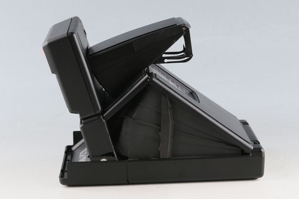 Polaroid SLR 680 Instant Film Camera 62259 D 9