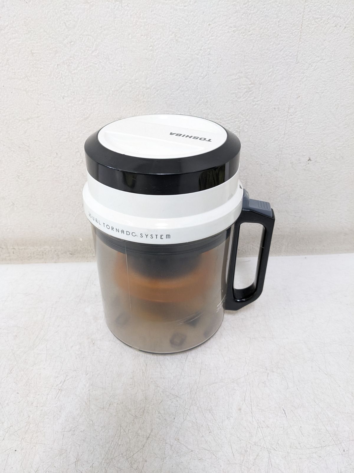 TOSHIBA VC-CF20FA-W サイクロン式掃除機 2021年製 - メルカリ