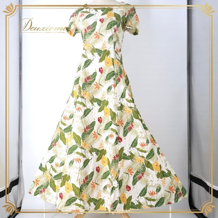 【美品 日本製 フラダンス衣装】グリーン Paondor ワンピース ドレス 白 美品 日本製 フラダンス衣装】ライトグリーン Paondor ワンピース 花柄