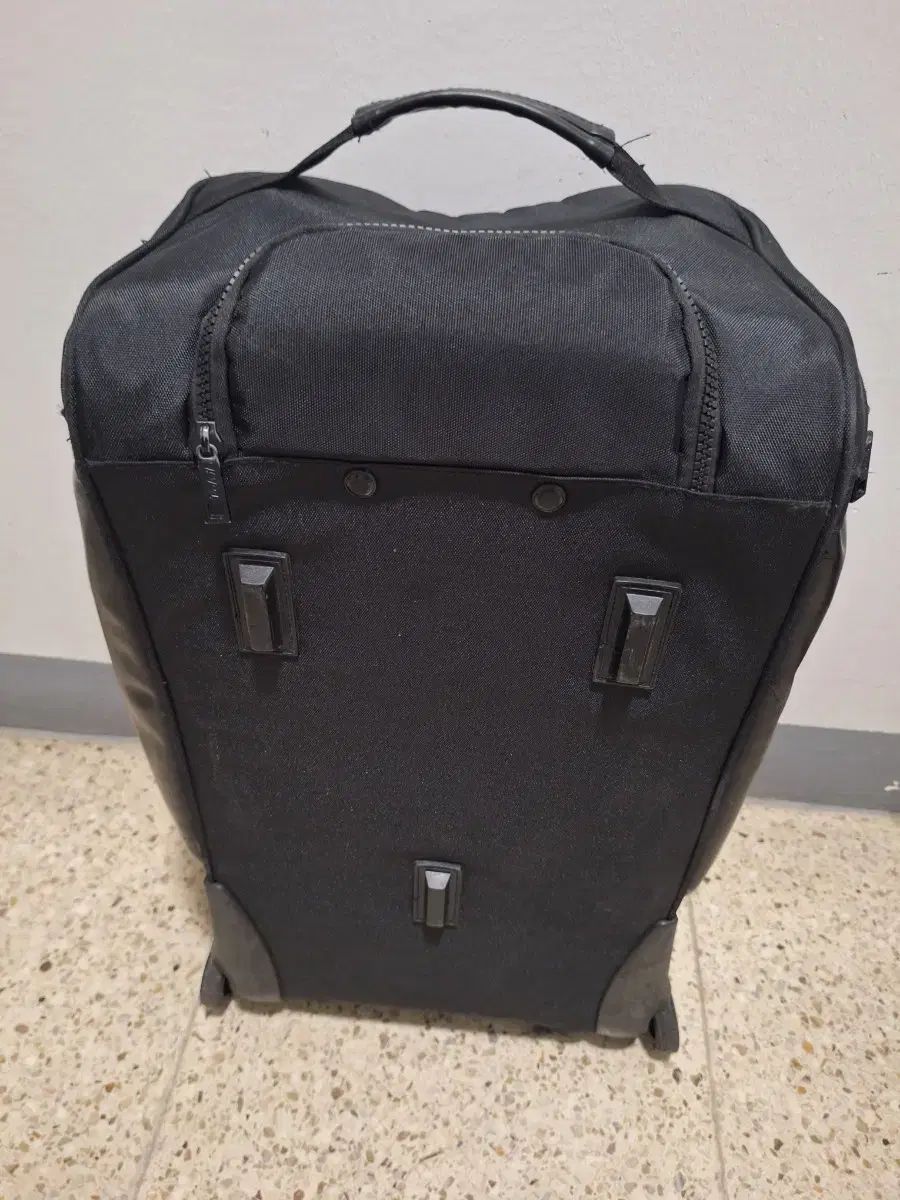 ブラック 旅行用 キャリアー バッグ