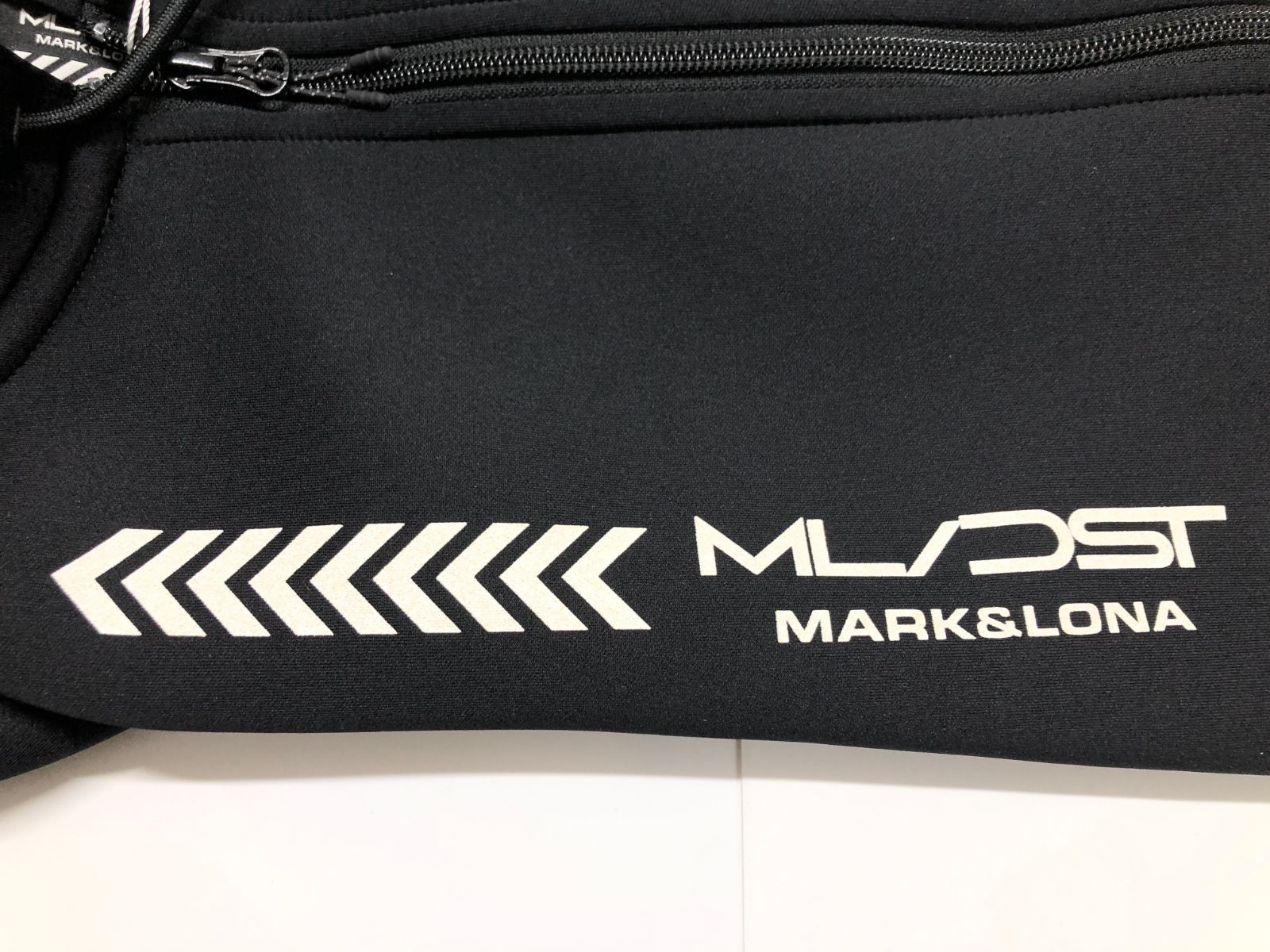 訳有り 新品未使用 MARK&LONA（マークアンドロナ） DST Motion ジップ