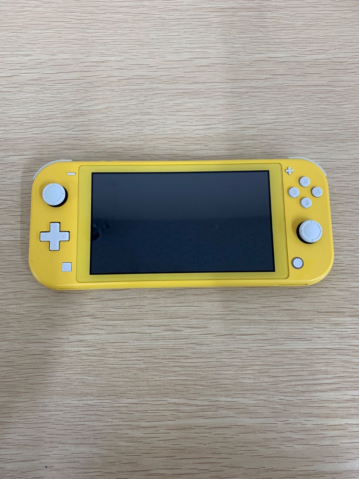☆3【初期化済み】Nintendo Switch Lite イエロー HDH-001【ゲーム機