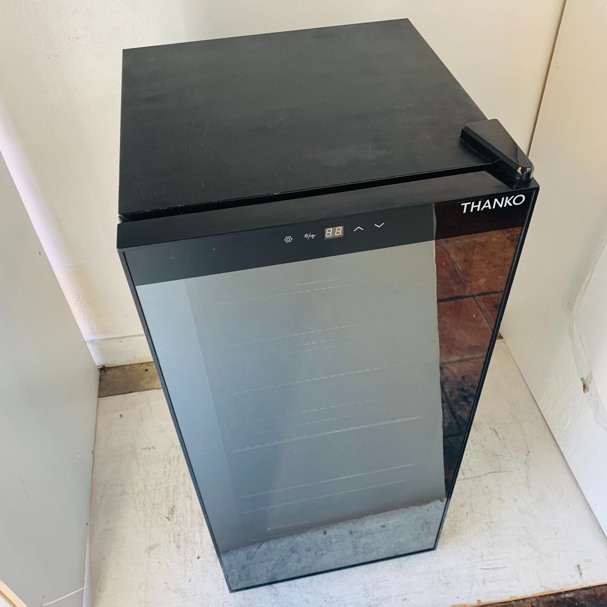 日本酒冷蔵庫「俺の酒蔵 朝霧」 SKGRBGSBK