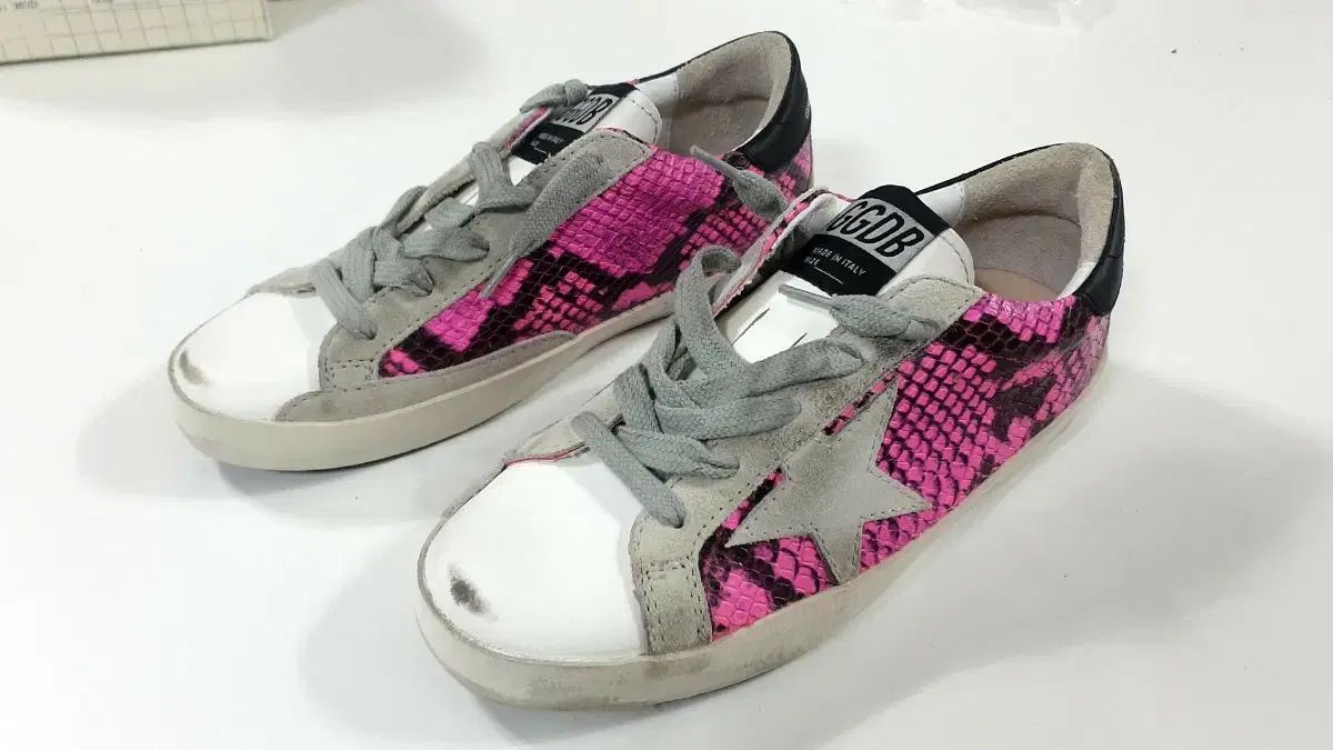 GOLDEN GOOSE ゴールデングース キッズ スニーカー