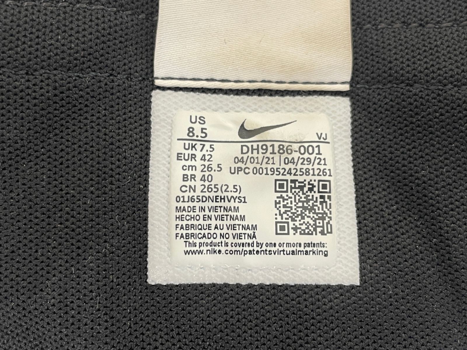  NIKE ナイキ Jean Paul Gaultier sacai Vapor Waffle ジャンポールゴルチエ サカイ ヴェイパー ワッフル スニーカー DH 9186 001 26 5 cm US 8 ブラック メンズ 045 スニーカー 靴