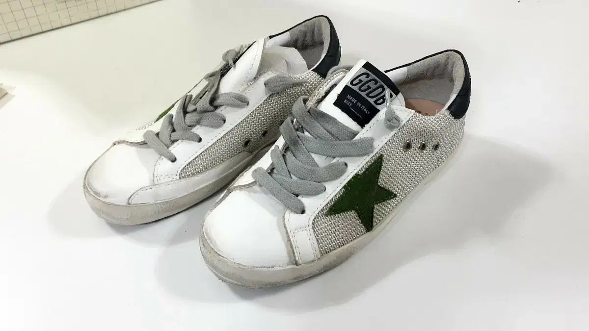 GOLDEN GOOSE ゴールデングース キッズ スニーカー B 44