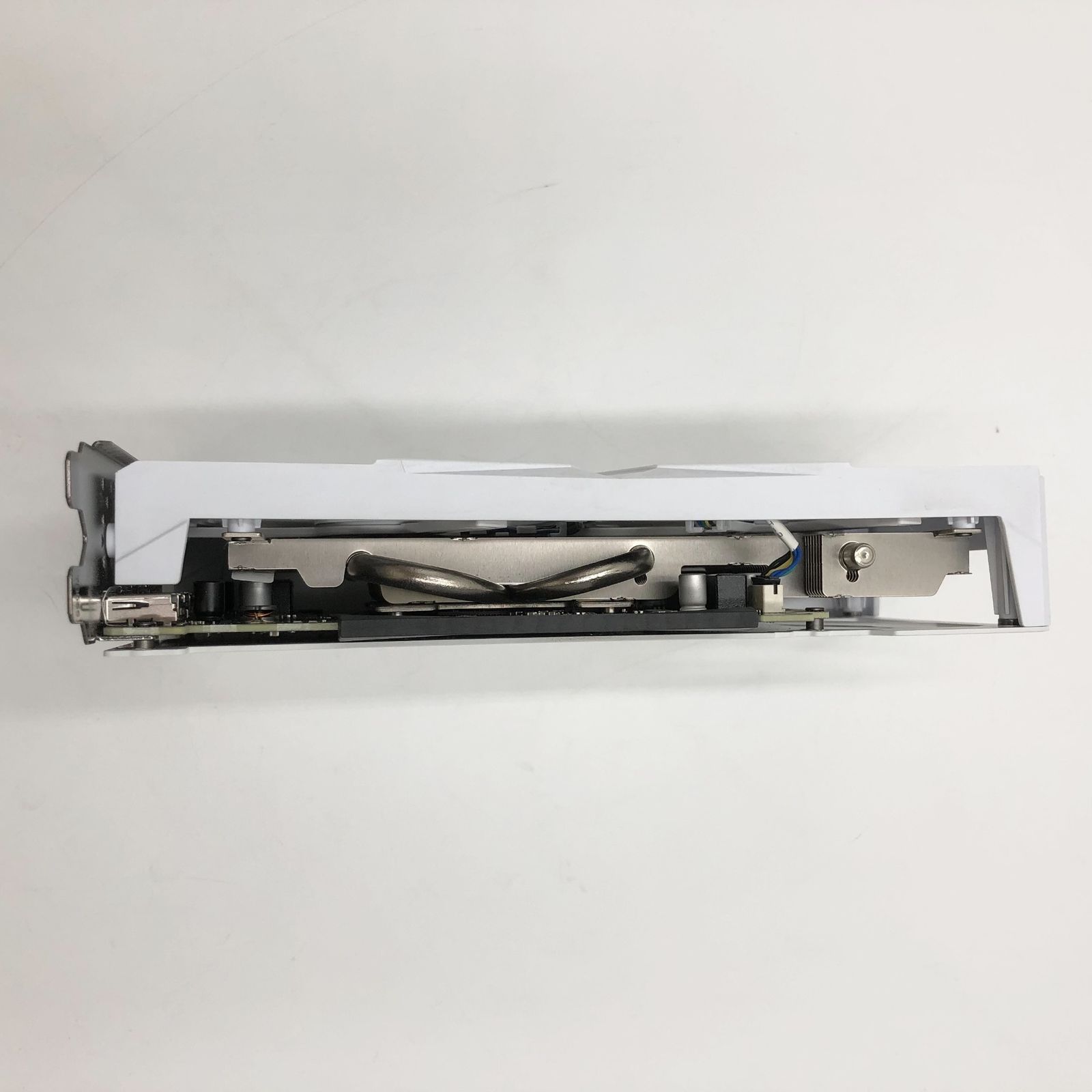 PNY GeForce RTX 4060 8 GB XLR Gaming VETRO OC DUAL FAN WHITE EDITION 2ファン ホワイトカラー グラフィックスボード O VD 8693