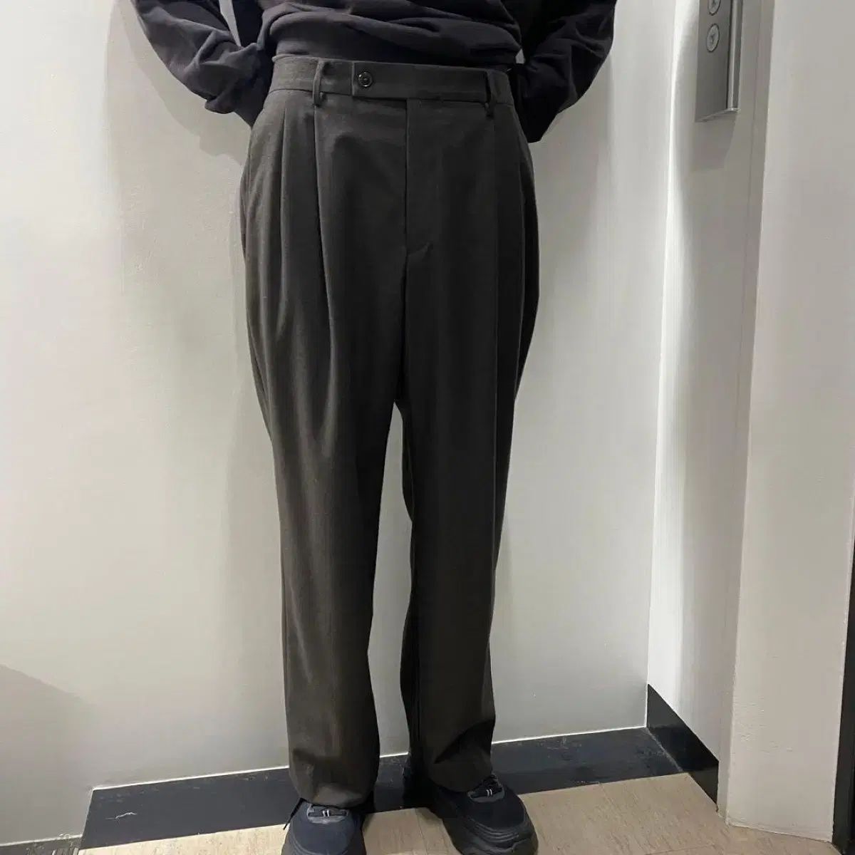 3 オーラリー ウール フランネル スラックス - メルカリ