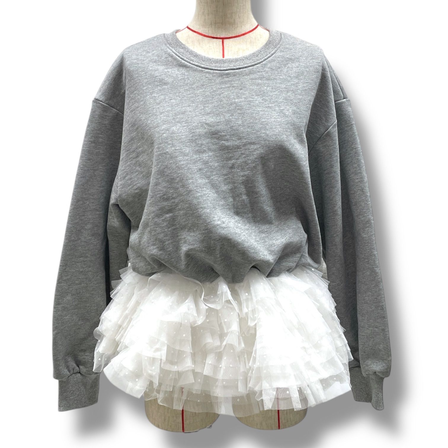 ZOZO限定商品オーガンジーフリルレイヤードスウェット宅配便