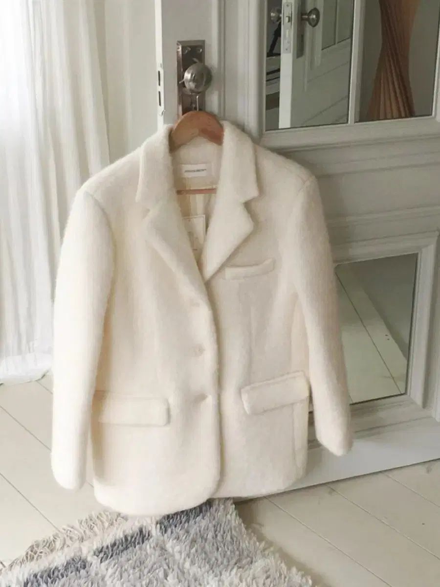 アイボリー ブークレ ジャケット ふかふか 冬
