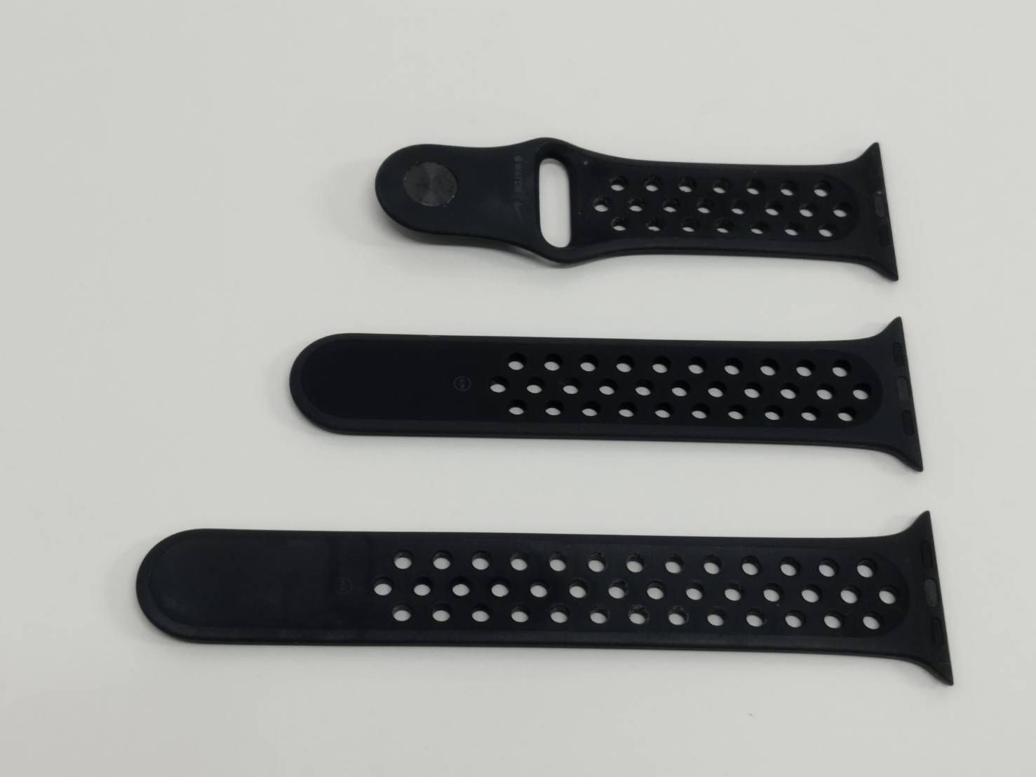 Apple Watch SE 第1世代 GPS 40 mm A 2351 シルバー NYDM 2 LL