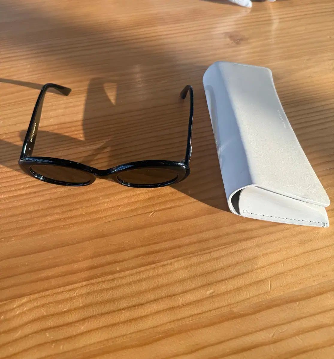 ジェントルモンスター ブラック