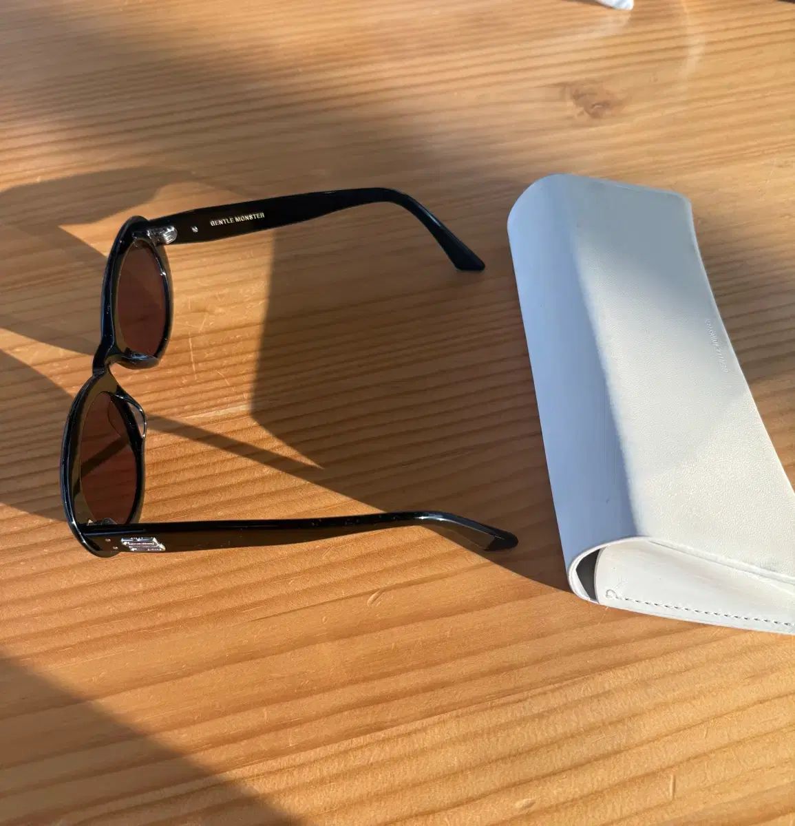  GENTLE MONSTER ジェントルモンスター ブラック サングラス サングラス 小物