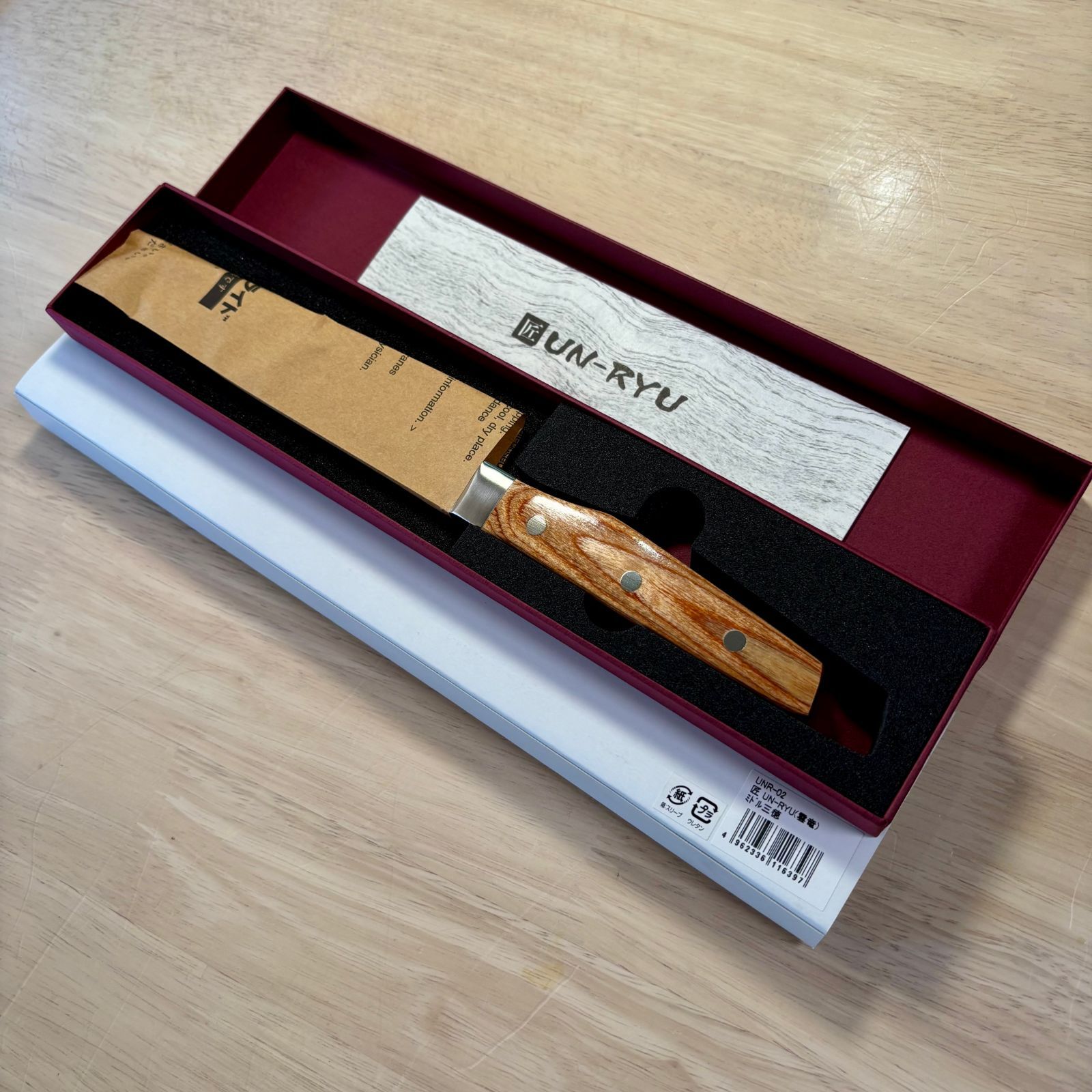 ♥ VG 10 匠 雲竜 ダマスカス33層 燕三条製 ミドル三徳160 mm UNR 02