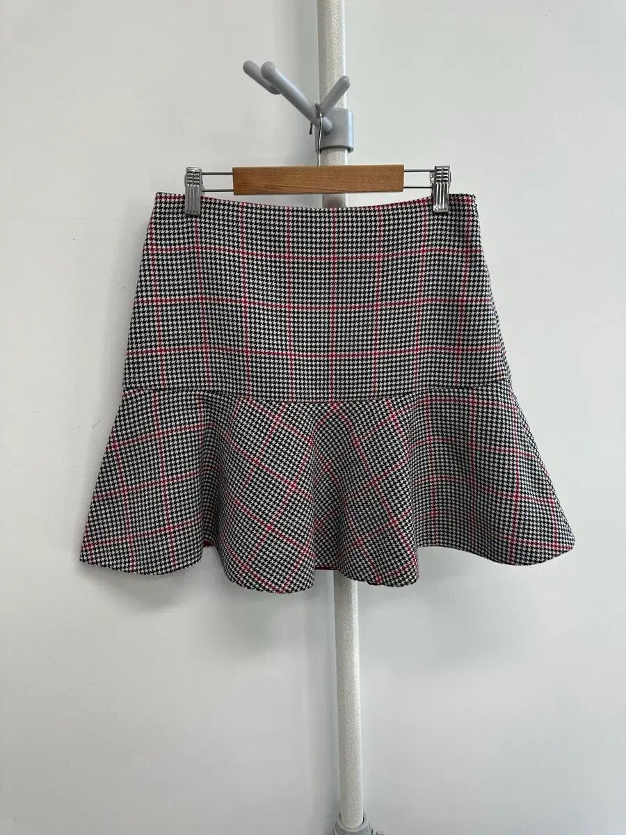 ヴァレンティノ ハウンドトゥース CHECK スカート