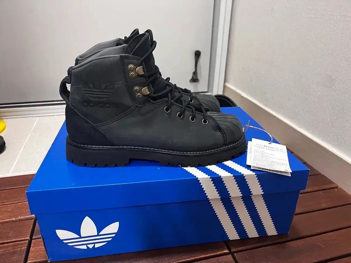 アディダス SUPERSTAR ブーツ ブラック