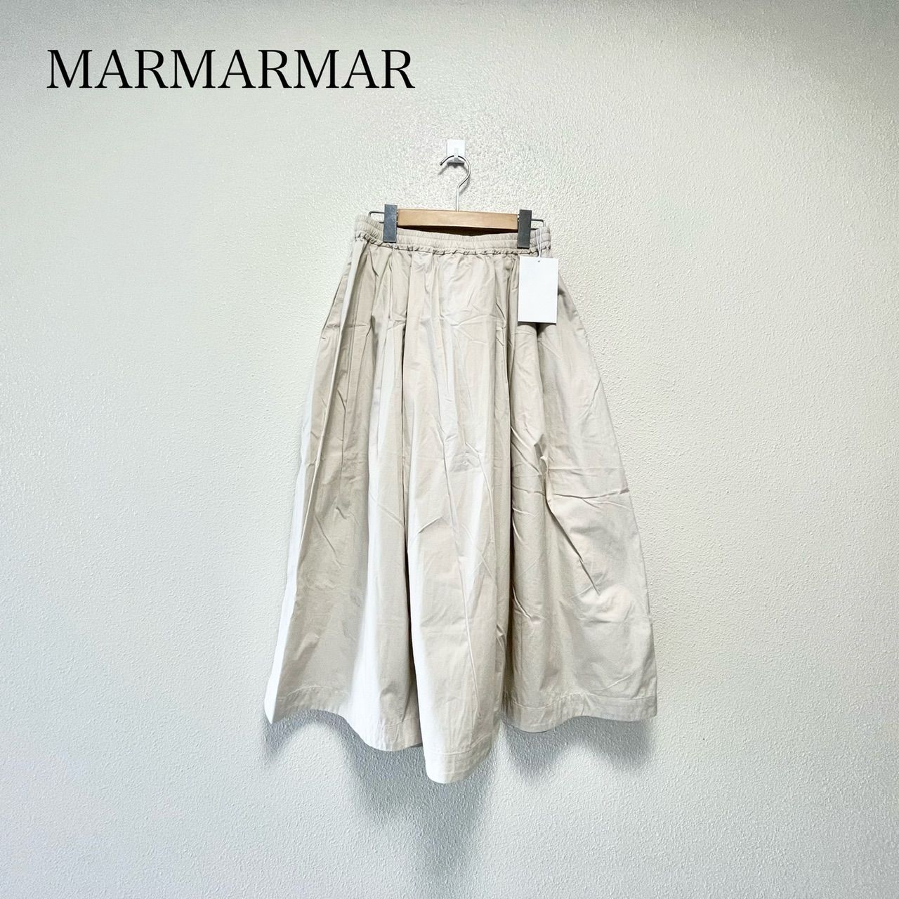販売継続品 タグ付き♥品 MARMARMAR タックボリュームスカート グレージュ 日本製