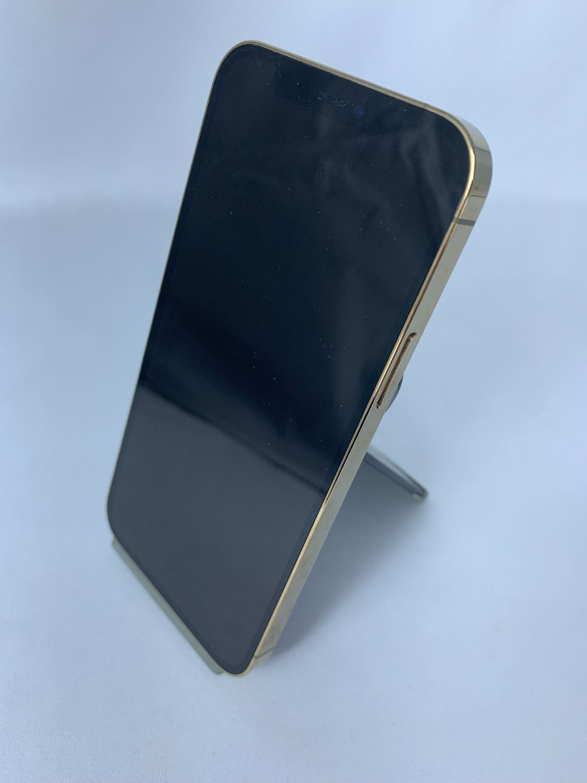 中古・画面キズ有】iPhone 12 Pro 128GB ゴールド simロック解除済