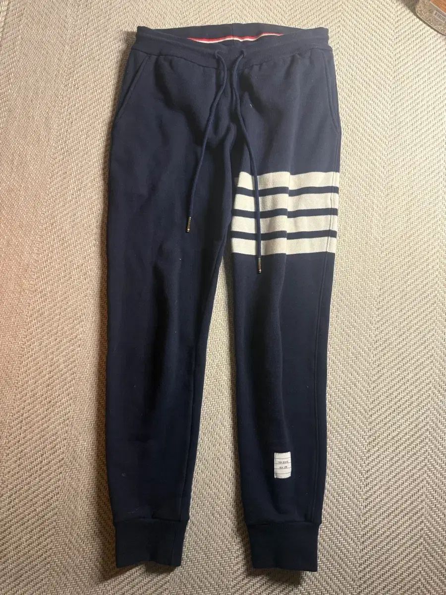 トム ブラウン レディース ジョガーパンツ