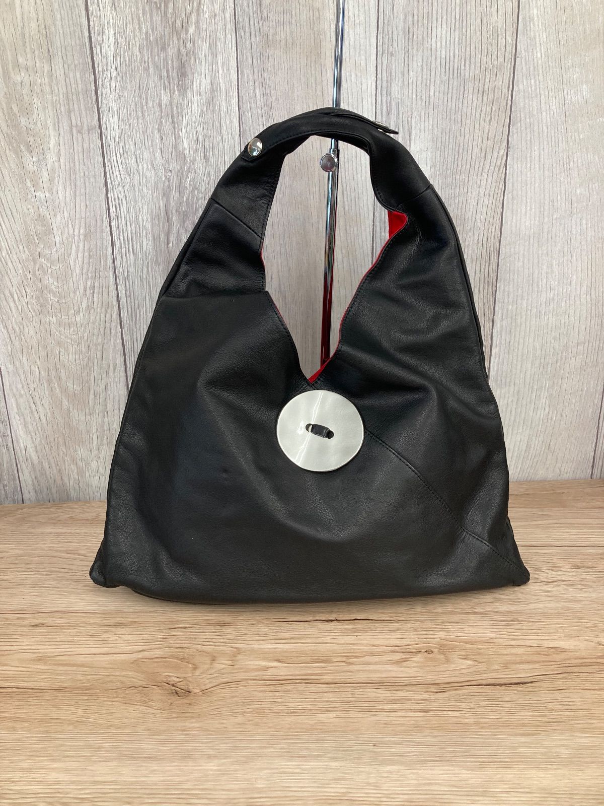 kawa カワカワ 貝ボタン トートバック ワンショルダー レザー ブラック 衣料品