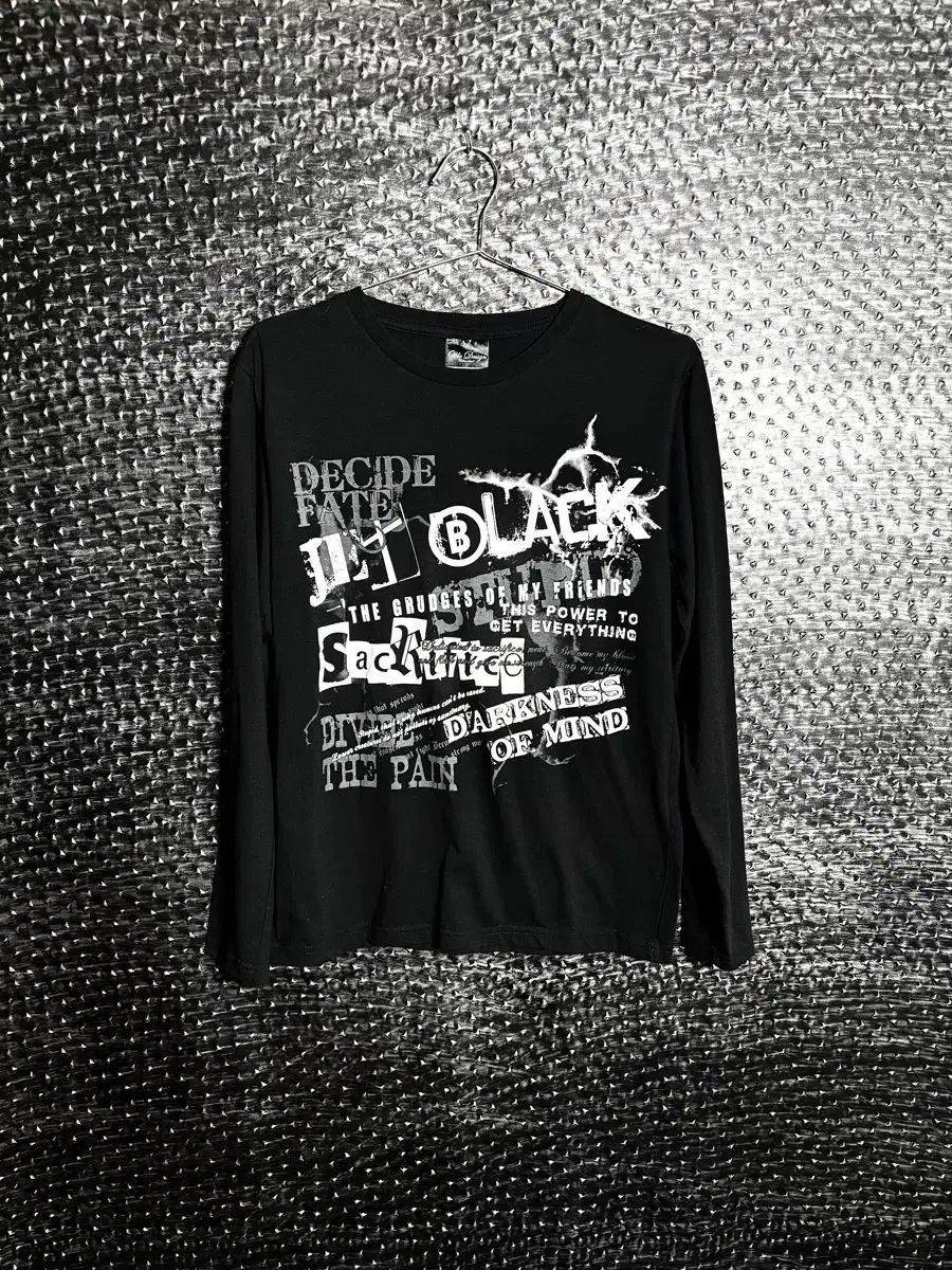 Oblo design レタリングTシャツ