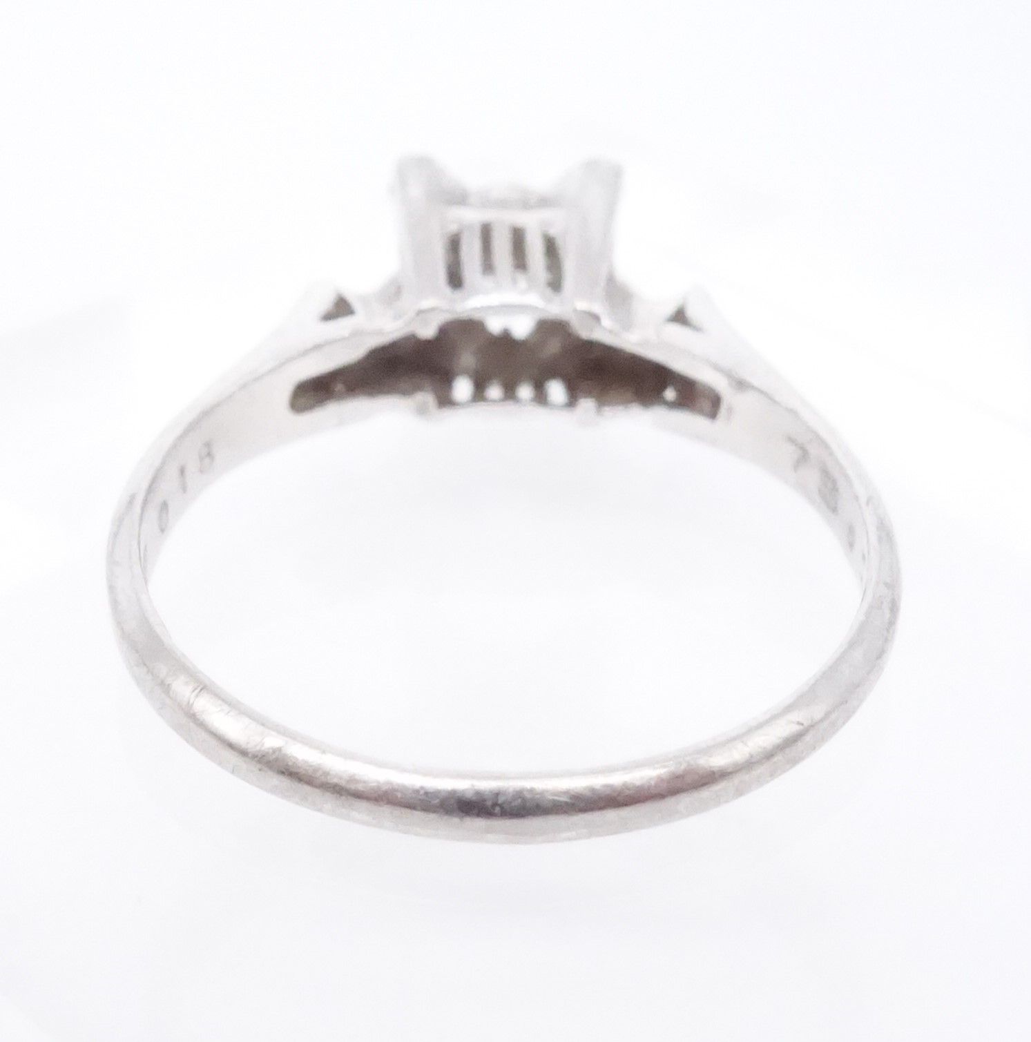 遺品 プラチナリング pt900 財務省造幣局刻印あり プラチナリング