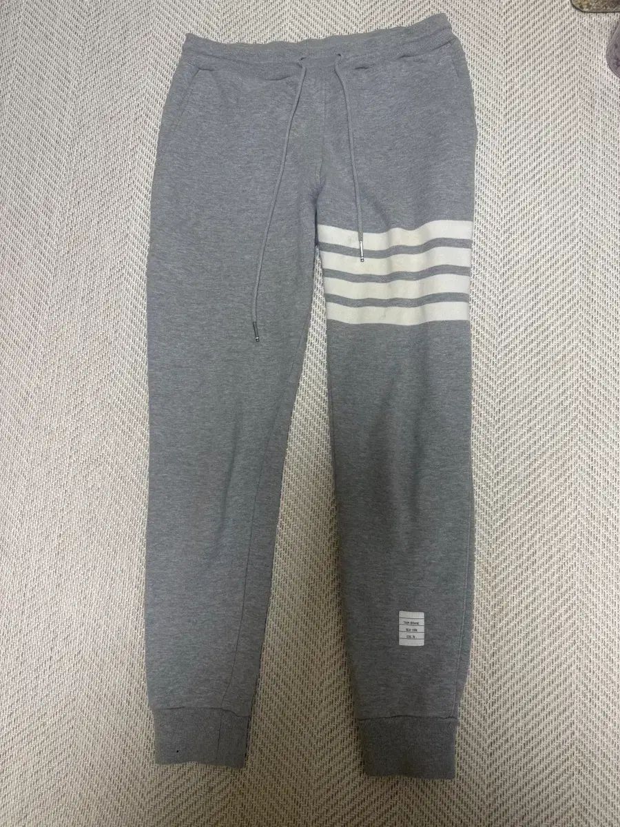 トム ブラウン ジョガーパンツ レディース