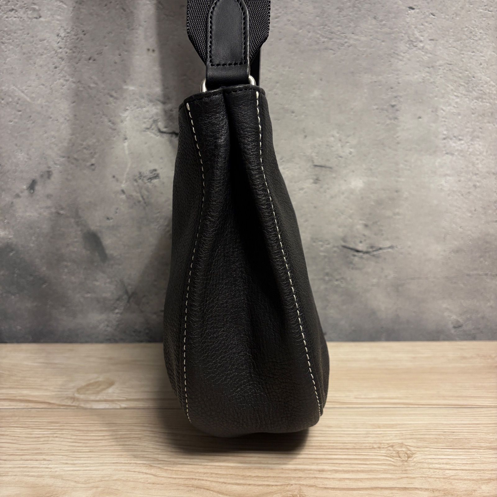 PORTER CISCO（シスコ）　ショルダーバッグ BLACK 中古 美品 ポーター ショルダーバッグ レザー CISCO メンズ PORTER – Rehello by