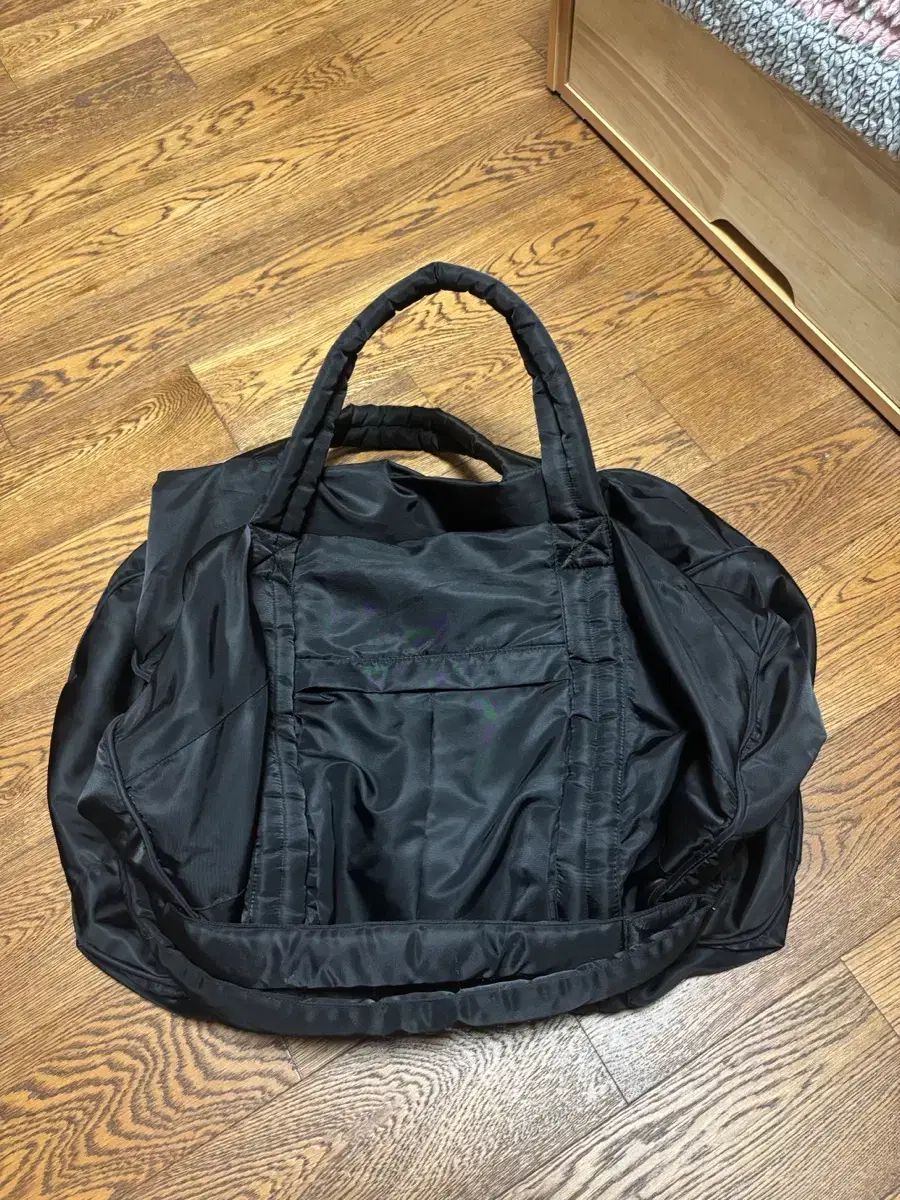 エンタイヤースタジオ ダッフルバッグ ブラック