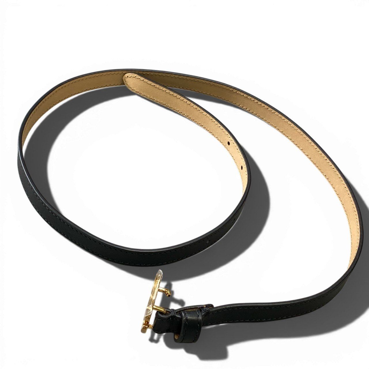 a 6 FENDI フェンディ ベルト カリグラフィー バックル 細ベルト イタリア製 ブラック レザー 本革 レディースk 02 i