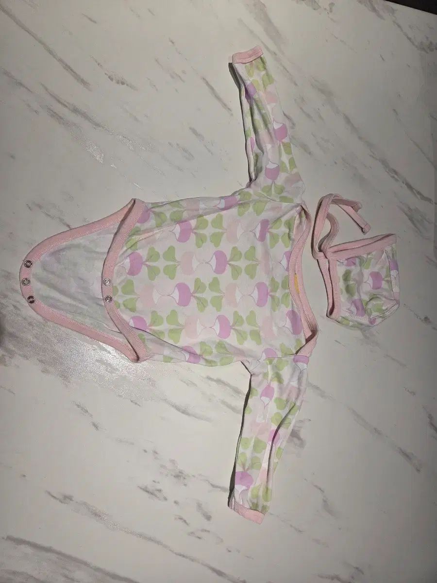 ダンスタ 순무 ボディスーツ ボネット セット