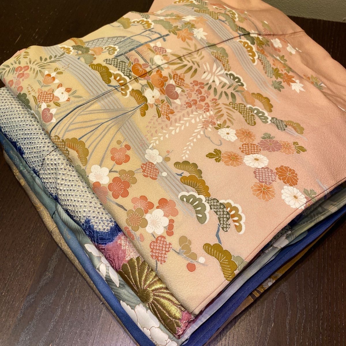 まとめ売り】正絹訪問着5枚 リメイク素材 ハンドメイド向け - メルカリ