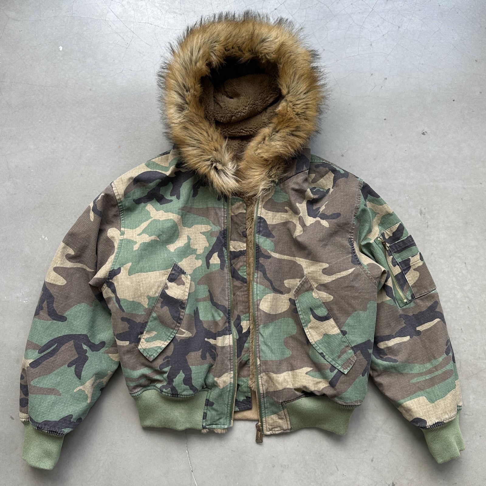 品質保証】新品 迷彩 短丈 リバーシブル パーカー ファー ジャケット