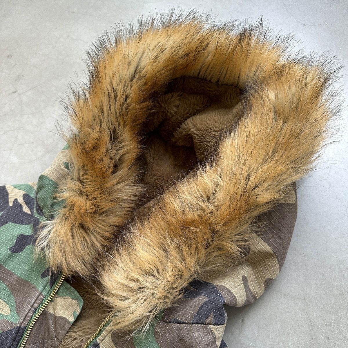 品質保証】新品 迷彩 短丈 リバーシブル パーカー ファー ジャケット